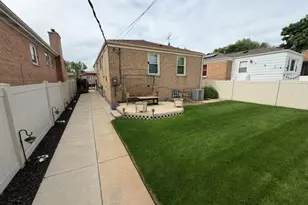 3650 W 81st Pl, Chicago, IL 60652 - Photo 24