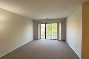 355 Lambert Dr, Schaumburg, IL 60193 - Photo 4