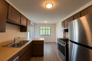 355 Lambert Dr, Schaumburg, IL 60193 - Photo 6