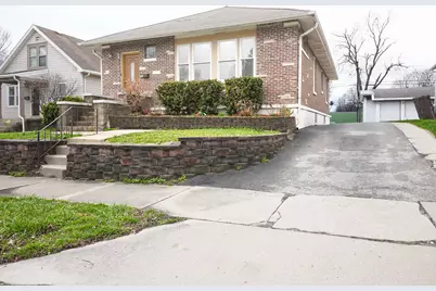 913 Oakland Avenue, Joliet, IL 60435 - Photo 2