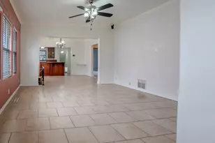 913 Oakland Ave, Joliet, IL 60435 - Photo 6