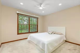 2872 Whispering Oaks Ct, Buffalo Grove, IL 60089 - Photo 24