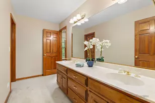 2872 Whispering Oaks Ct, Buffalo Grove, IL 60089 - Photo 20