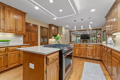 2872 Whispering Oaks Court, Buffalo Grove, IL 60089 - Photo 14