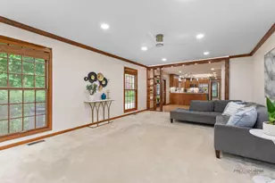 2872 Whispering Oaks Ct, Buffalo Grove, IL 60089 - Photo 8