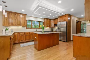 2872 Whispering Oaks Ct, Buffalo Grove, IL 60089 - Photo 12