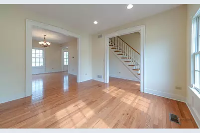 430 N Sheridan Road, Waukegan, IL 60085 - Photo 8