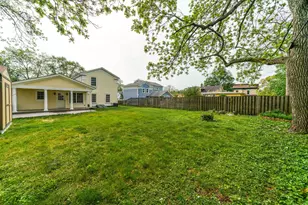430 N Sheridan Rd, Waukegan, IL 60085 - Photo 38