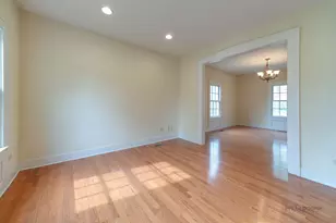 430 N Sheridan Rd, Waukegan, IL 60085 - Photo 10
