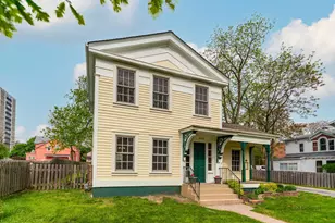 430 N Sheridan Rd, Waukegan, IL 60085 - Photo 2