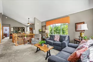 26 New Haven Dr, Cary, IL 60013 - Photo 4