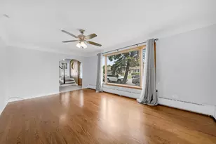 7826 Natchez Ave, Burbank, IL 60459 - Photo 4