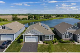 833 Americana Ave, Pingree Grove, IL 60140 - Photo 2