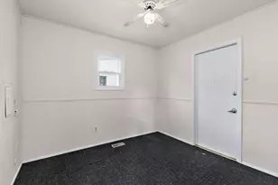 4905 Prairie Ave, McHenry, IL 60050 - Photo 8