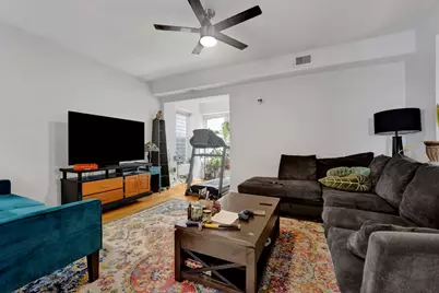 3226 W Potomac Avenue #1R, Chicago, IL 60651 - Photo 2
