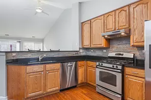2961 Stockton Ct, Naperville, IL 60564 - Photo 6