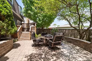 805 NW Holcomb Dr, Mundelein, IL 60060 - Photo 30