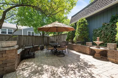 805 NW Holcomb Drive, Mundelein, IL 60060 - Photo 28