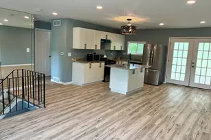 3541 177th St, Country Club Hills, IL 60478 - Photo 4