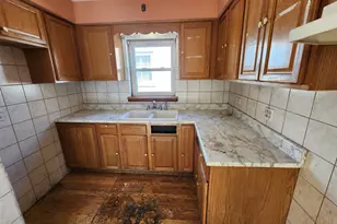 5711 S Mayfield Ave, Chicago, IL 60638 - Photo 4