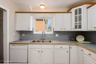 7719 Gail Ave, Darien, IL 60561 - Photo 8