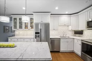 1617 Winnetka Rd, Glenview, IL 60025 - Photo 12