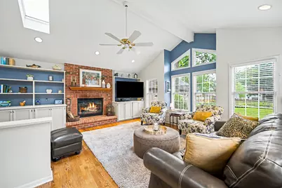 184 N Kenilworth Avenue, Glen Ellyn, IL 60137 - Photo 10