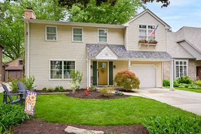 184 N Kenilworth Avenue, Glen Ellyn, IL 60137 - Photo 1