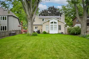 184 N Kenilworth Ave, Glen Ellyn, IL 60137 - Photo 34