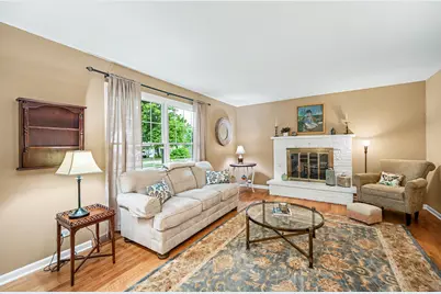 184 N Kenilworth Avenue, Glen Ellyn, IL 60137 - Photo 8