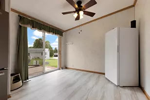5715 Cypress Ln, Machesney Park, IL 61115 - Photo 10