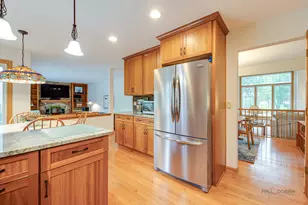 590 Hapsfield Ln, Buffalo Grove, IL 60089 - Photo 10