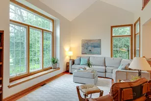 590 Hapsfield Ln, Buffalo Grove, IL 60089 - Photo 4