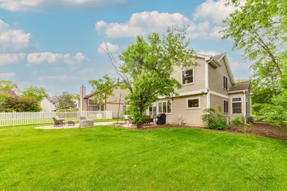 590 Hapsfield Lane, Buffalo Grove, IL 60089 - Photo 34