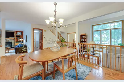 590 Hapsfield Lane, Buffalo Grove, IL 60089 - Photo 8