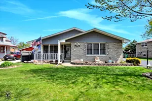 8001 Lockwood Ave S, Burbank, IL 60459 - Photo 2