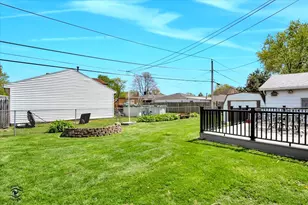 8001 Lockwood Ave S, Burbank, IL 60459 - Photo 24