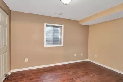 8001 Lockwood Avenue S, Burbank, IL 60459 - Photo 22