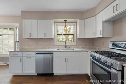 907 Secretariat Drive, Naperville, IL 60540 - Photo 12