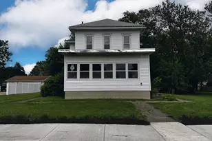 927 S Vermillion St, Streator, IL 61364 - Photo 4