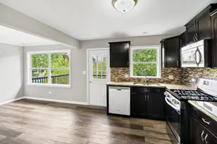 7450 Astor Ave, Hanover Park, IL 60133 - Photo 4