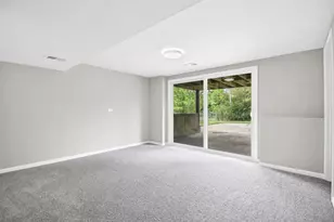 7450 Astor Ave, Hanover Park, IL 60133 - Photo 12