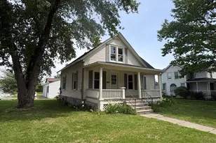 302 Oak St, Earlville, IL 60518 - Photo 2