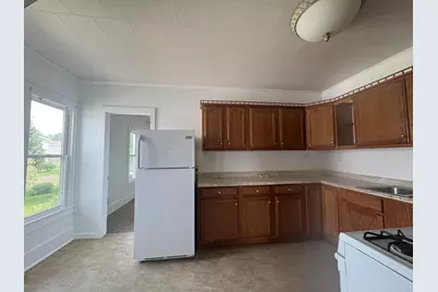 302 Oak Street, Earlville, IL 60518 - Photo 4