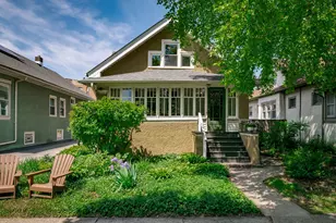 131 N Harvey Ave, Oak Park, IL 60302 - Photo 1