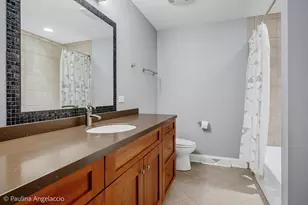 714 Thomas Ct, Libertyville, IL 60048 - Photo 34