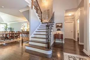 145 S Bradford Ct, Lake Forest, IL 60045 - Photo 2