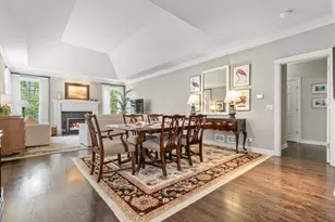 145 S Bradford Ct, Lake Forest, IL 60045 - Photo 4