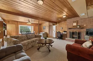W6086 Water Tower Pl, Walworth, WI 53184 - Photo 12