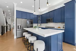 2447 W Winona St, Chicago, IL 60625 - Photo 10